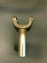 Load image into Gallery viewer, Genuine Spicer C3 Transmission slip yoke   2-3-8431 1310 series