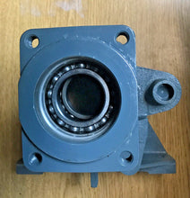 Load image into Gallery viewer, GM ACDelco 8661620 Adaptor Housing Aluminum General Motors Transmission