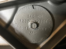Load image into Gallery viewer, TRANSFER CASE NP246 2003 uo  GM CHEVY SILVERADO TAHOE YUKON DENALI SIERRA