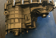 Load image into Gallery viewer, TRANSFER CASE NP246 2003 uo  GM CHEVY SILVERADO TAHOE YUKON DENALI SIERRA