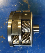 Load image into Gallery viewer, 2006-UP GMC CHEVY 6L80E TRANSMISSION OUTPUT SHAFT AND REAR OUTPUT PLANET COMBO