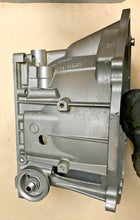 Load image into Gallery viewer, GM ALLISON LCT1000 BELL HOUSING CAST#29549481 NO SPEED SENSOR HOLE