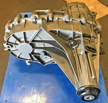 Load image into Gallery viewer, TRANSFER CASE NP246 2003 uo  GM CHEVY SILVERADO TAHOE YUKON DENALI SIERRA
