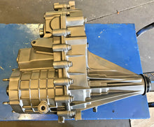 Load image into Gallery viewer, TRANSFER CASE NP246 2003 uo  GM CHEVY SILVERADO TAHOE YUKON DENALI SIERRA
